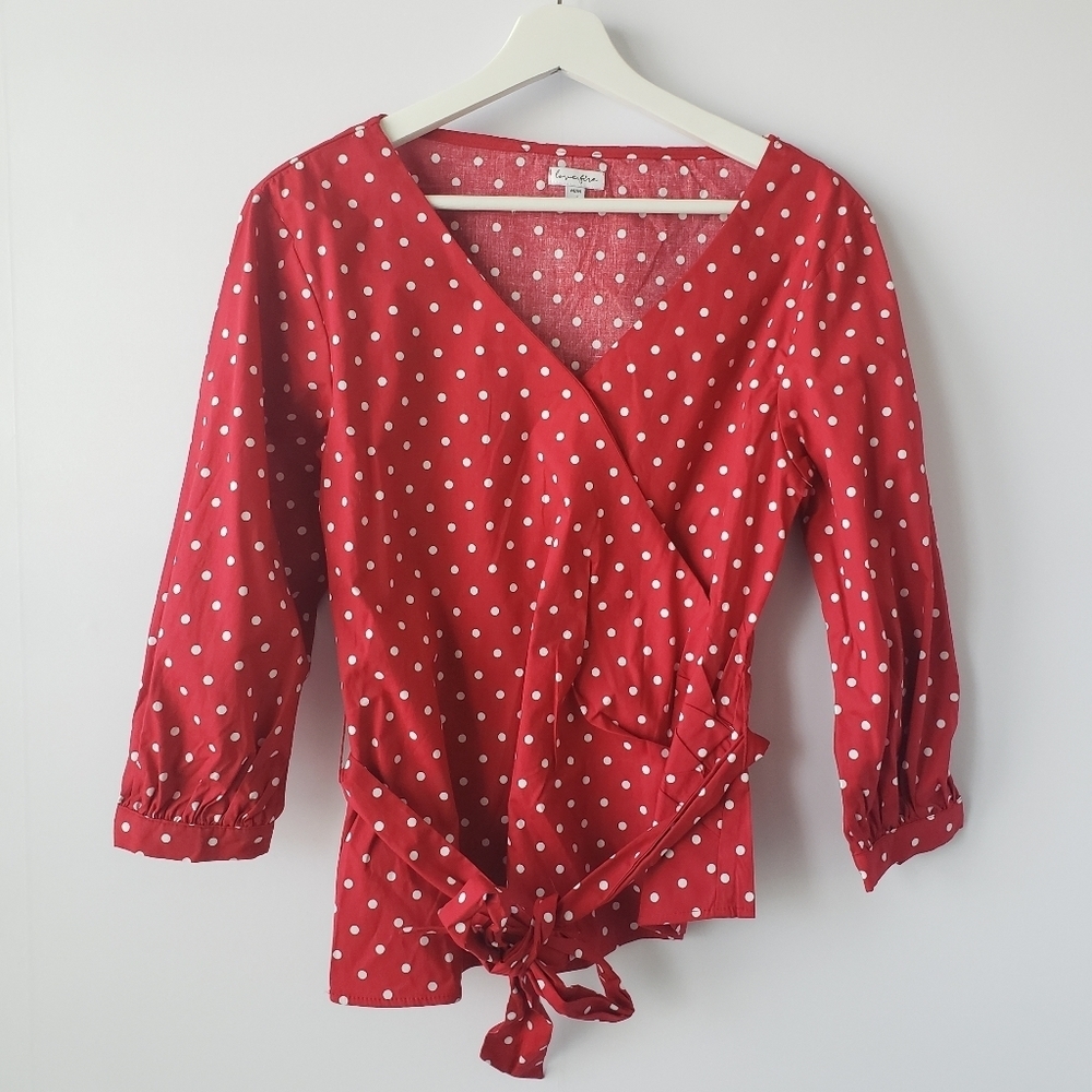 Love, fire womens top size M V-neck red polka-dot 3/4 sleeve tie‎ waist